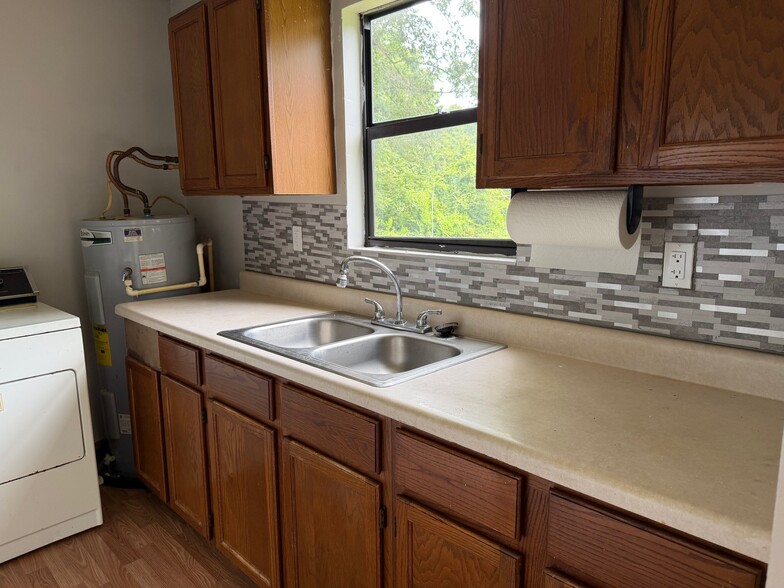 Building Photo - 135 McLin Ln