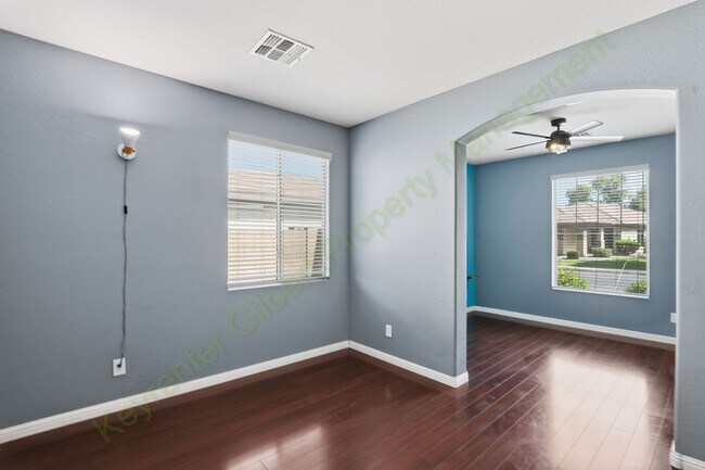 Building Photo - 3829 E Packard Dr