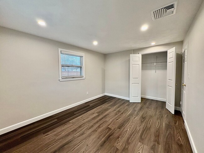 Building Photo - 41 Alfred Rd