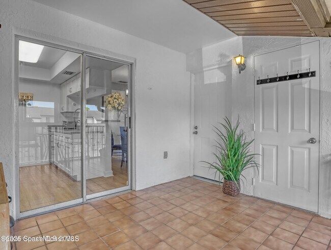 Building Photo - 730 Ridge Club Dr