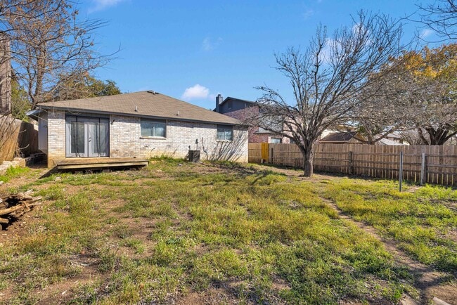 Building Photo - One story rental home in NW San Antonio!