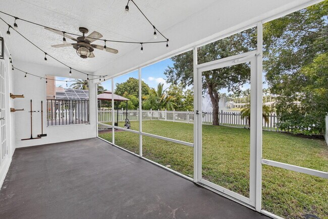 Building Photo - 1204 Oakwater Dr