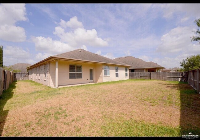 Building Photo - 20 Santa Lydia St