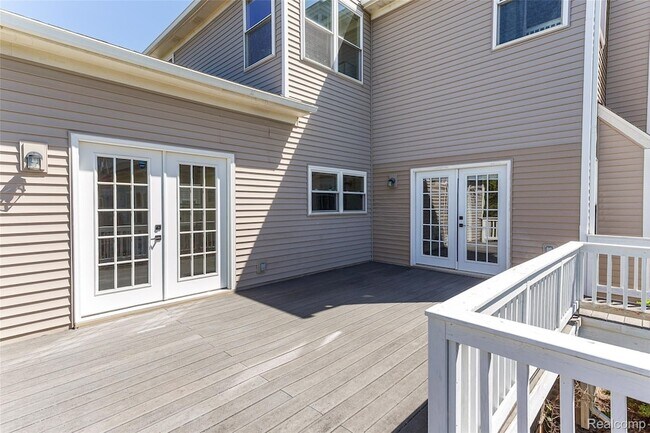 Building Photo - 1484 Chapleau Dr