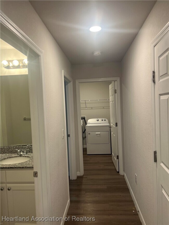 Building Photo - 1452 Stone Ridge Cir