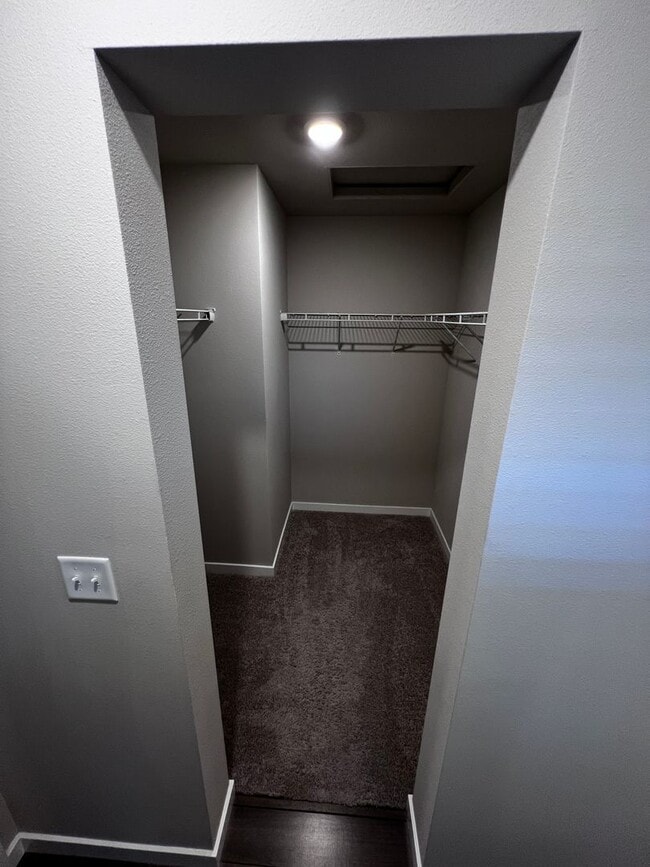 Building Photo - Spacious 4-Bedroom Townhome with Loft, Che...
