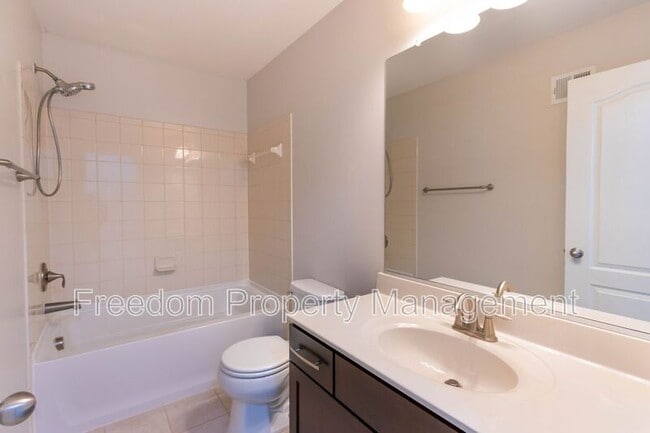 Building Photo - 17002 Beveridge Dr