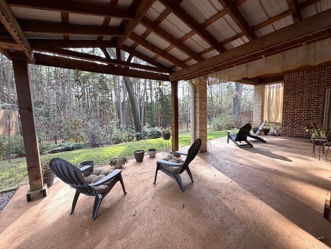 Building Photo - 710 Huntwick Ln