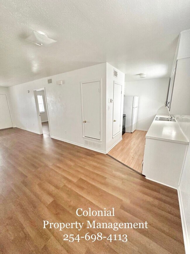 Building Photo - AVAILABLE NOW; APPLY AT OUR WEBSITE TODAY!!
