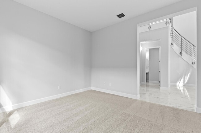 Building Photo - 15054 Wildwood Cir