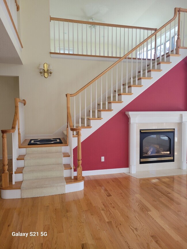 Building Photo - 148 Lakewood Dr