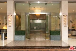 Building Photo - 865 Comstock Ave