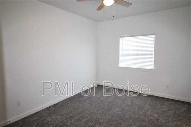 Building Photo - 1570 S Pilar Wy
