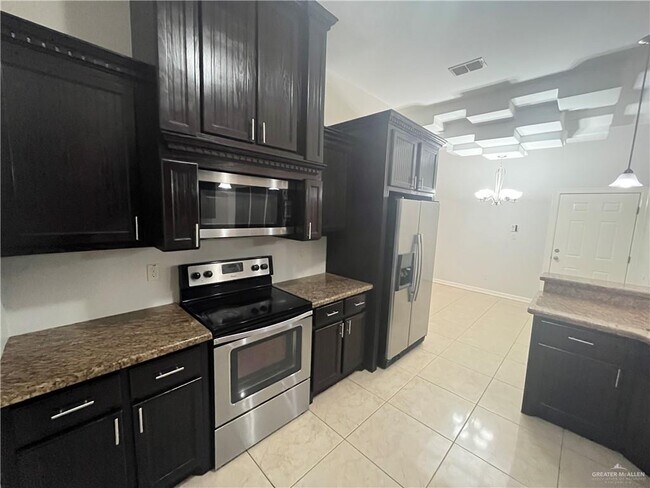 Building Photo - 3012 La Puerta Ave
