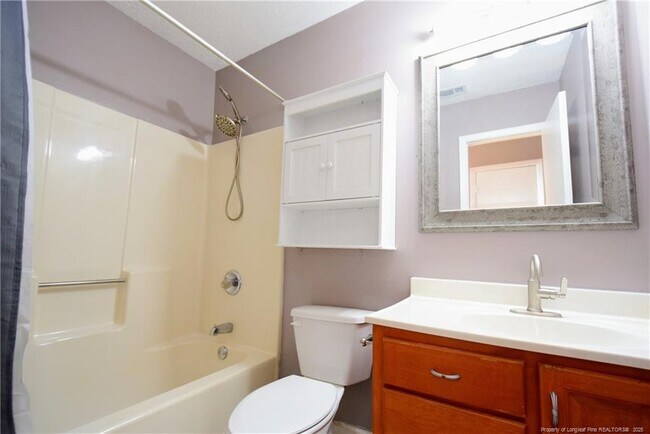 Building Photo - 733 Mosswood Ln