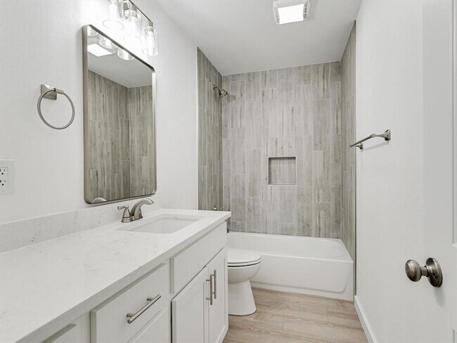 Building Photo - 11204 Iron Oak Trail