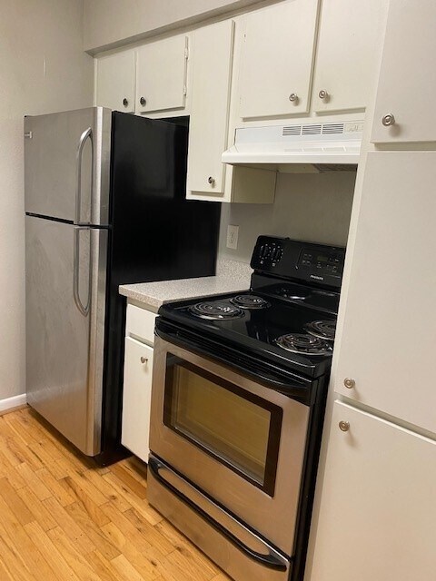 Building Photo - 2250 Bering Dr