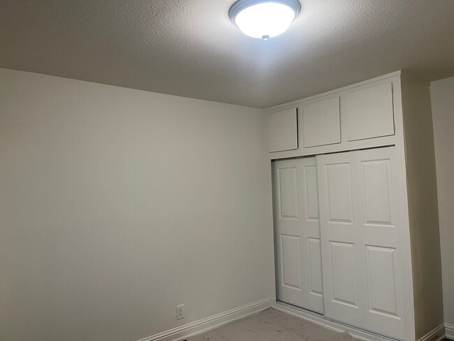 Building Photo - 753 Bartlett Ave