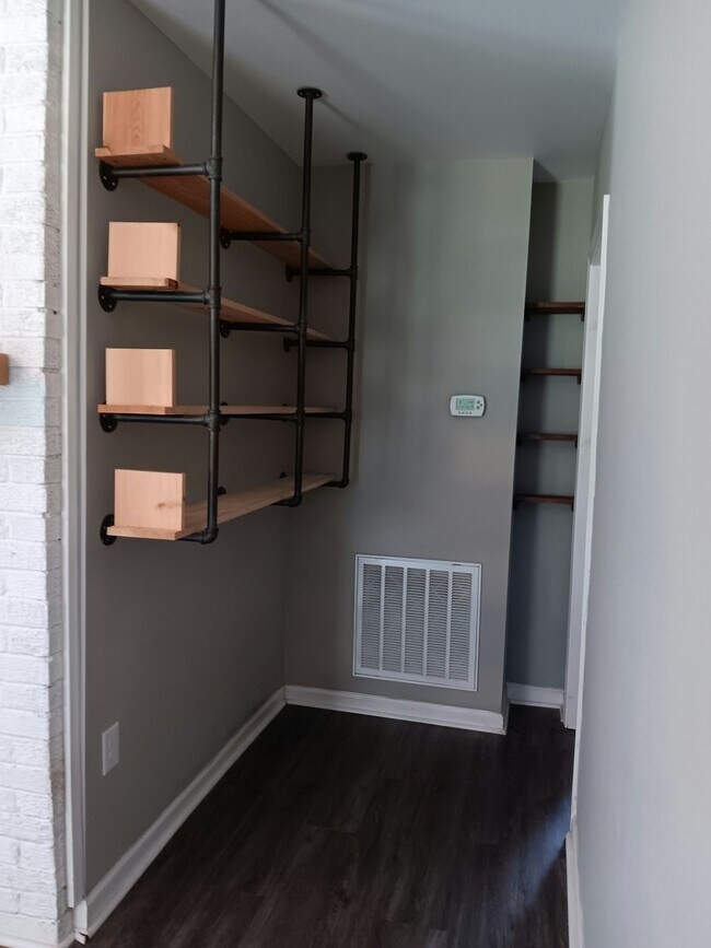 Building Photo - 3 Gallivan St