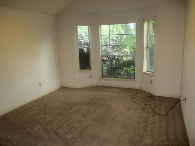 Building Photo - 16022 Sierra Vista Dr