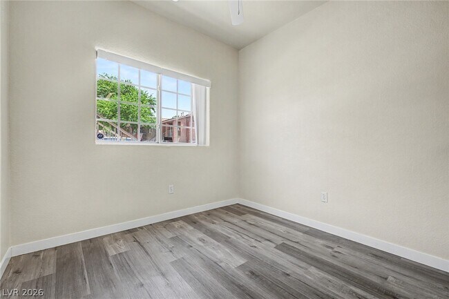 Building Photo - 4730 E Craig Rd