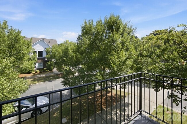 Building Photo - 1205 Kohler Ave