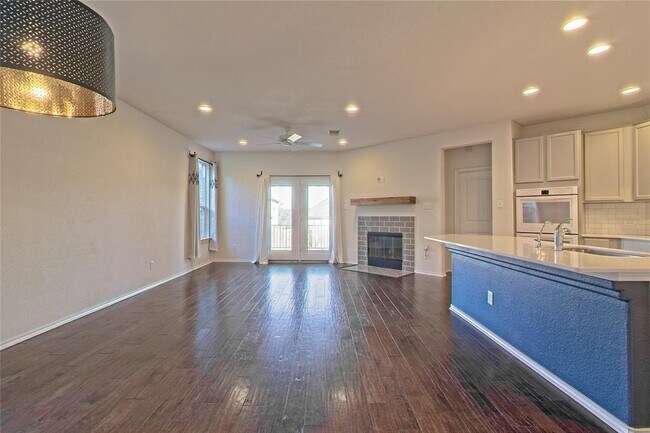 Building Photo - 413 Sheepshank Dr