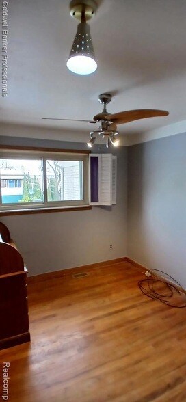 Building Photo - 30632 Ohmer Dr