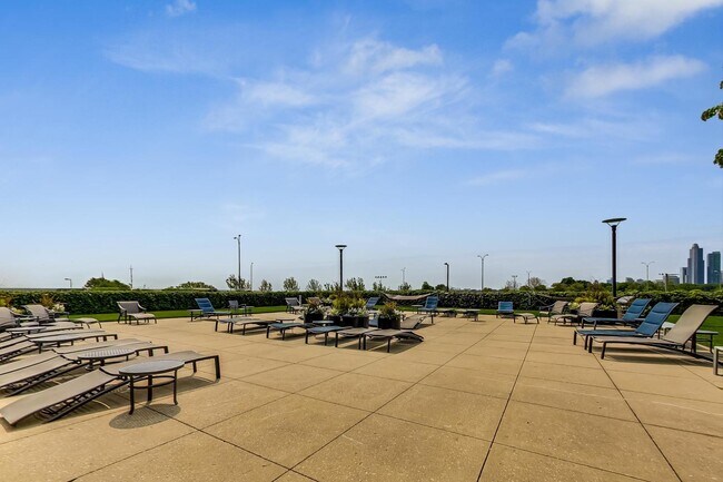 Building Photo - 155 N Harbor Dr