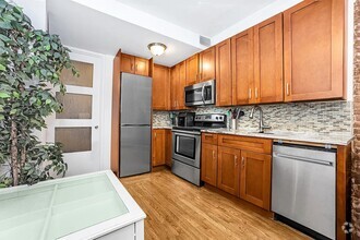 Building Photo - 129 W 56th St