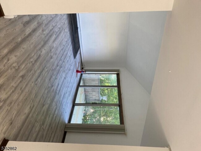 Building Photo - 350 E Harriet Ave