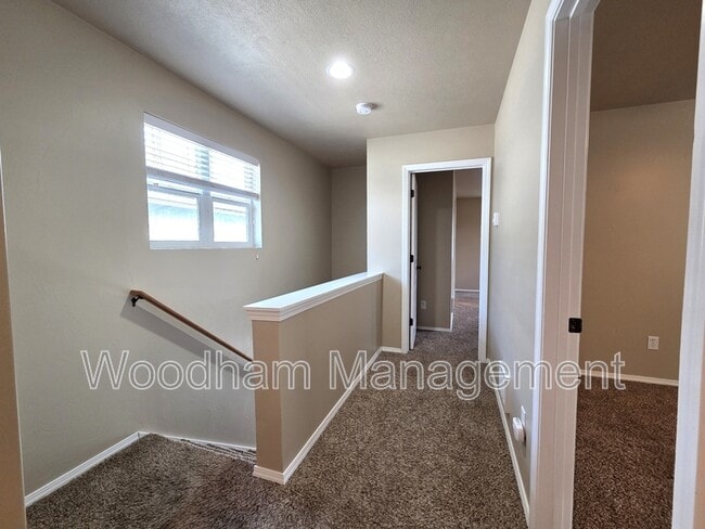 Building Photo - 393 Water Lily Dr