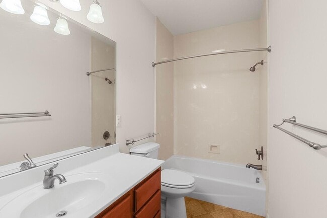 Building Photo - 6400 Rogue River Dr