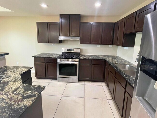 Building Photo - 5306 Hacienda Ln