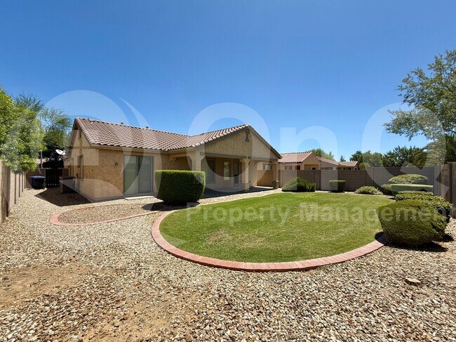 Primary Photo - 3831 E Zion Pl