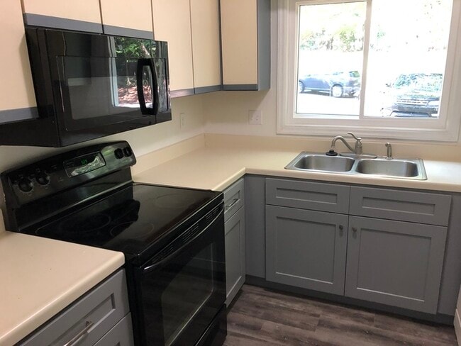 Building Photo - 4328 Pin Oak Dr