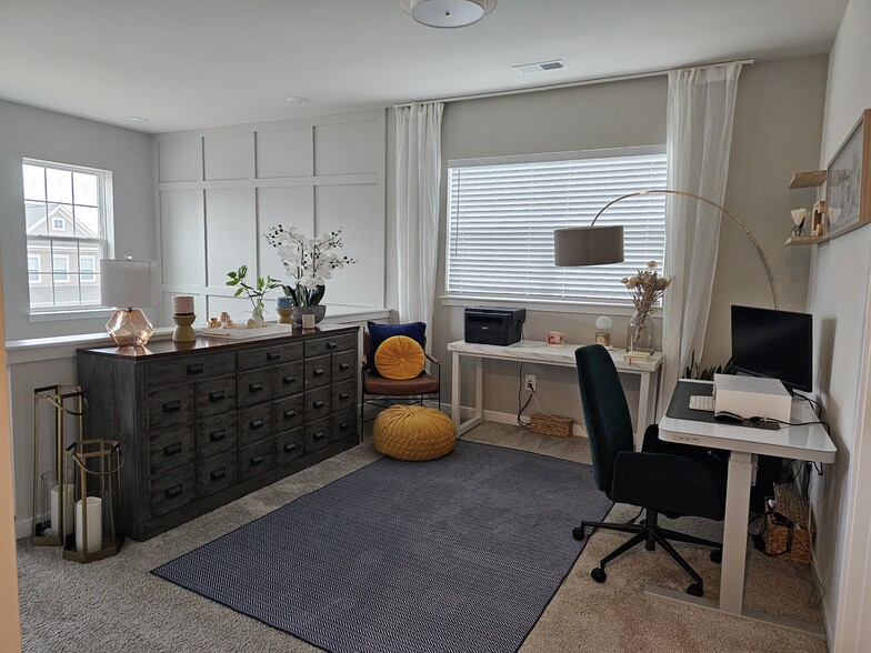 Building Photo - 2050 Whithorn Hl