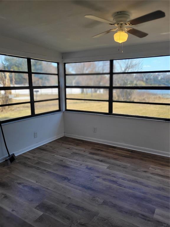 Building Photo - 2118 Lake Christie Dr