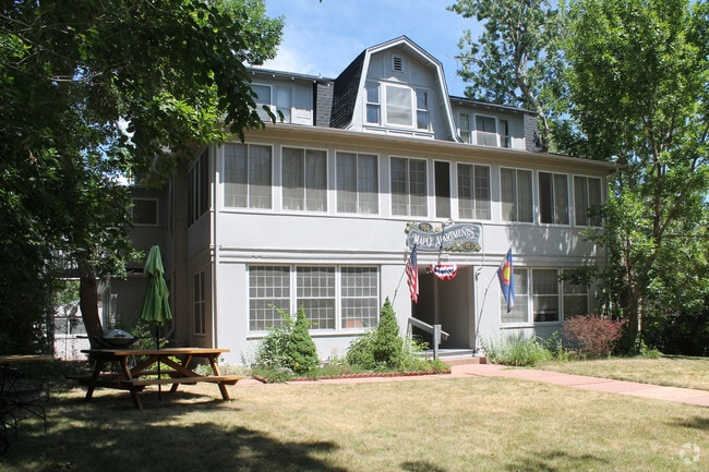 Primary Photo - Maple Apartments
