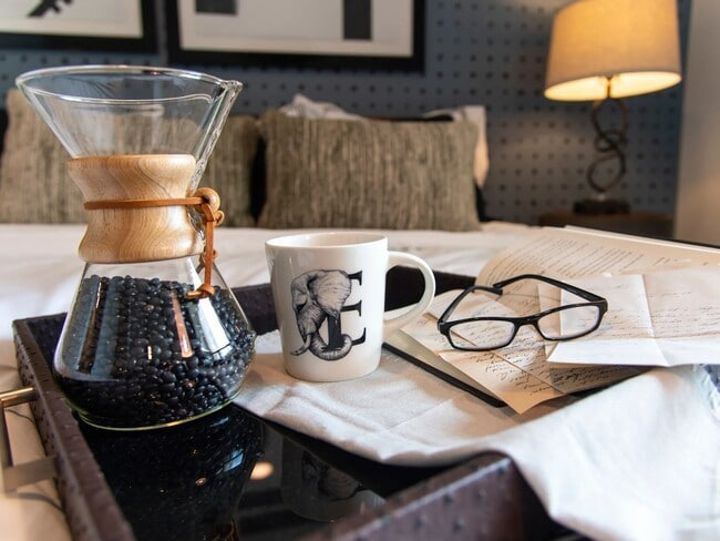 Building Photo - 510 W 20th St