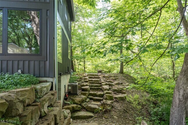 Building Photo - 6287 Riverview Rd