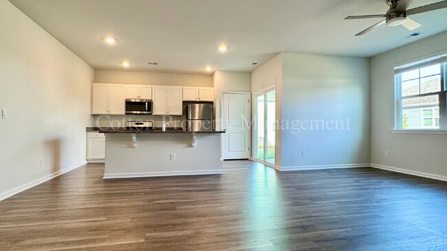Building Photo - 2516 Centerway Ln