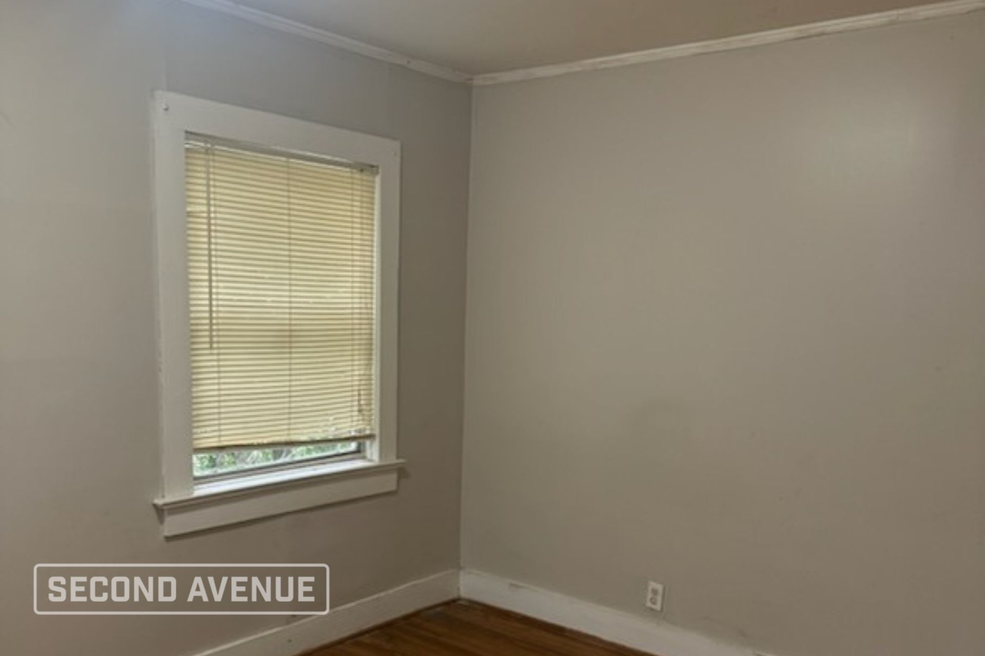 Building Photo - 808 7th Ave