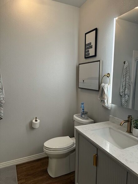 Building Photo - 10176 Park Meadows Dr