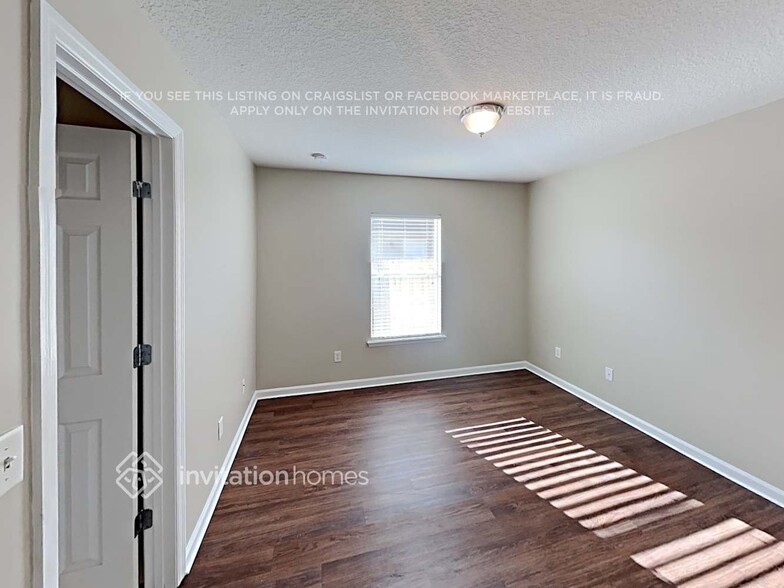 Building Photo - 713 Hazelmoor Ln