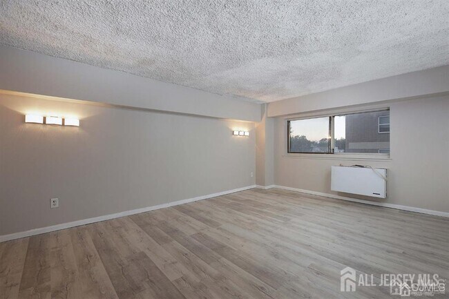 Building Photo - 40 Fayette St