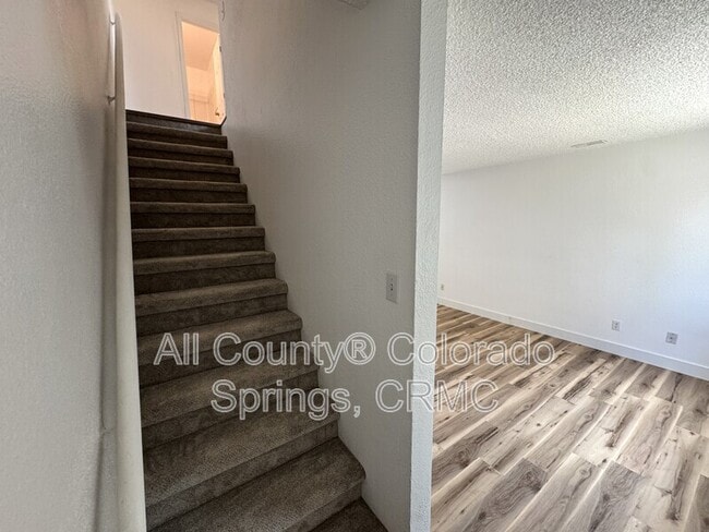 Building Photo - 6676 Provincial Dr