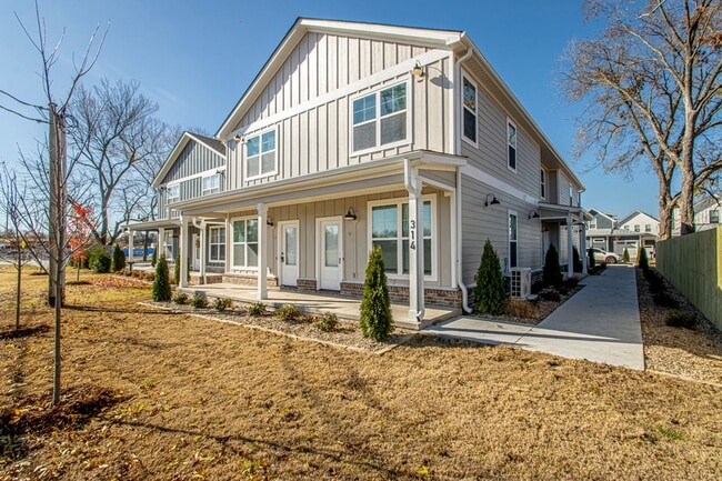 Building Photo - 1 Bed 1.5 Bath Luxury Energy Efficient Tow...