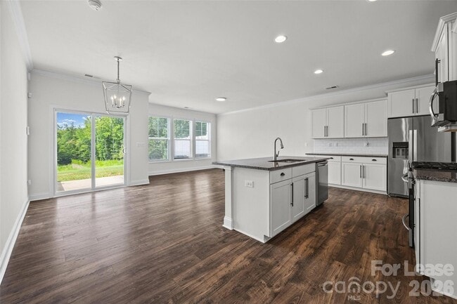 Building Photo - 1093 Chicory Trce