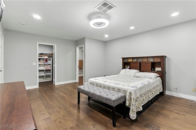 Building Photo - 3280 Dayflower St